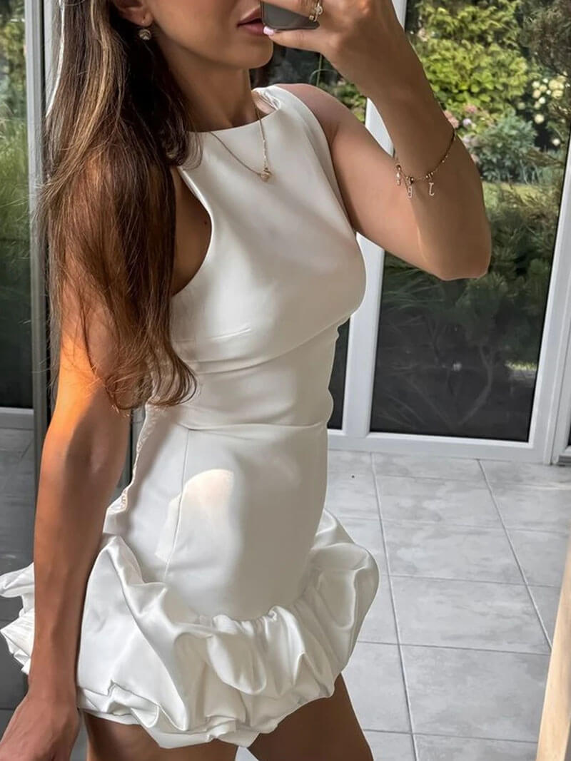 Ärmelloses Minikleid mit Volant-Saum – Weiß